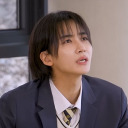 Jeonghan gallery image