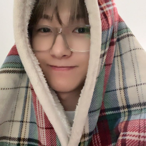 Renjun gallery image