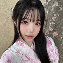 Kim ChaeWon gallery image