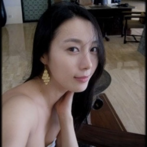 Kim E-Z gallery image
