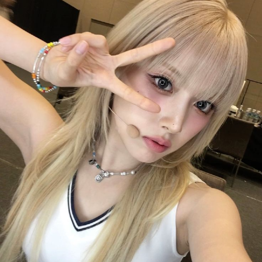 Jiwoo gallery image