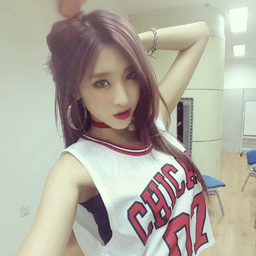 Hyuna gallery image