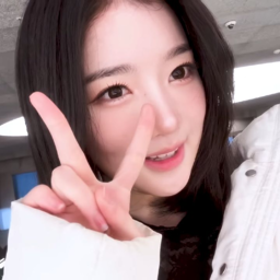 Kim YooYeon gallery image