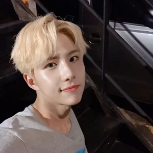 Seyoon gallery image