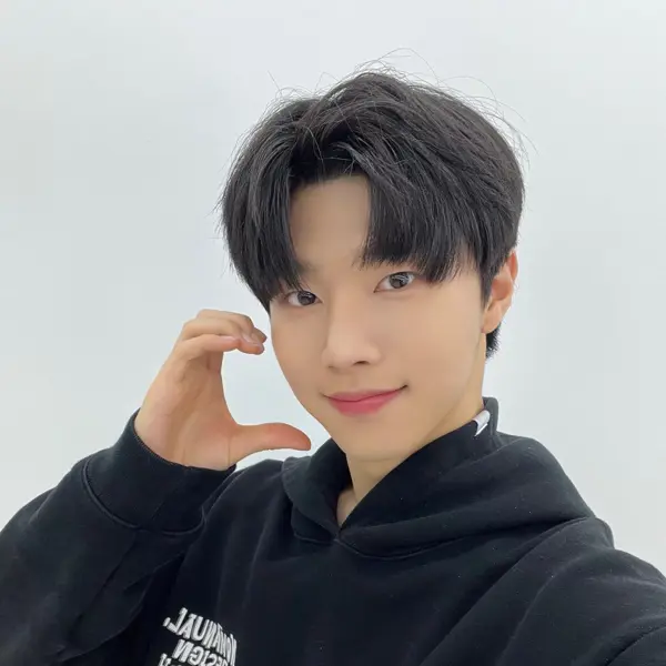 Hyunwoo gallery image