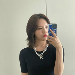 Moon Sua gallery image