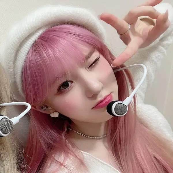 Chaehyun gallery image