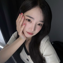 Kim YooYeon gallery image