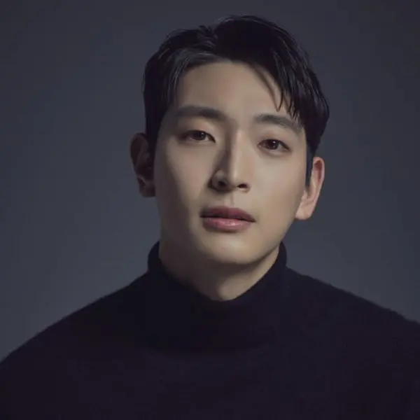 Jinwoon gallery image