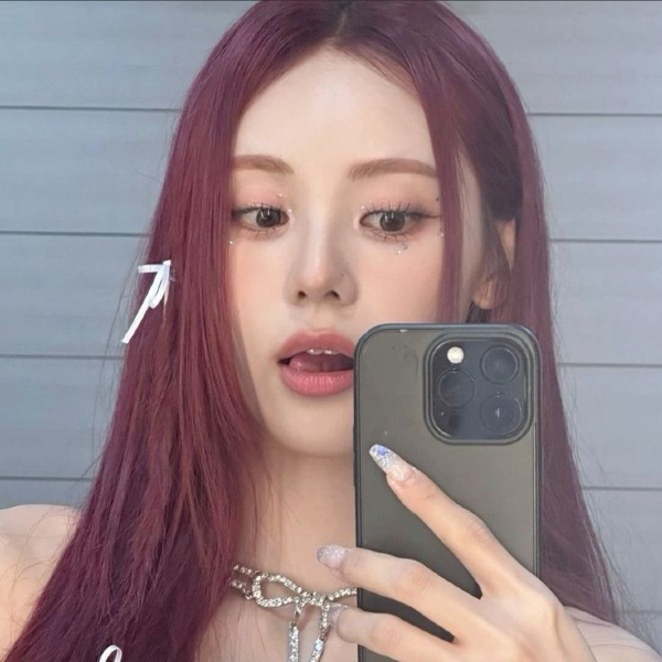 Jinsoul gallery image