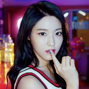 Seolhyun gallery image