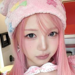 Kim ChaeWon gallery image