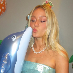 Zara Larsson gallery image