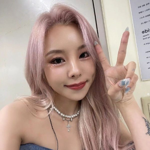 Larawan sa gallery ni Wheein
