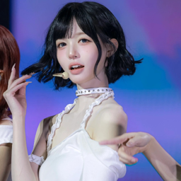 Kim ChaeWon gallery image