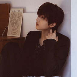 Jisung gallery image