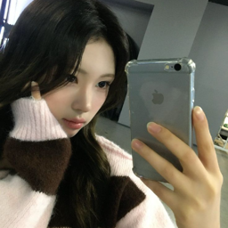 Won Hwayeon gallery image