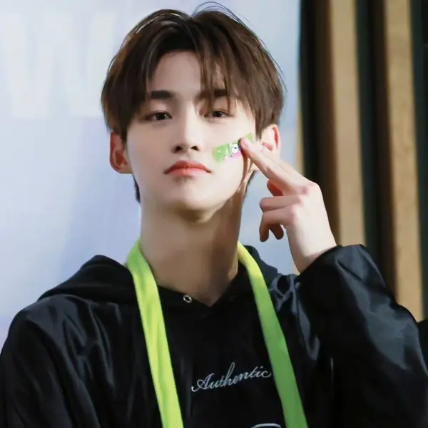 Jihoon gallery image