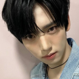 Han Yujin gallery image