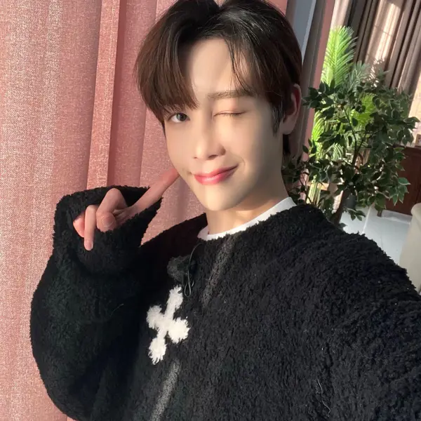 Hunter gallery image