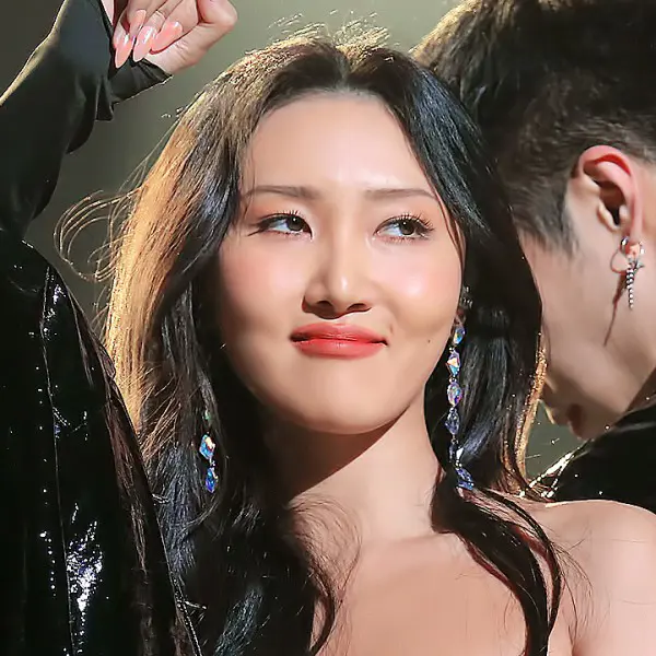 Hwasa gallery image
