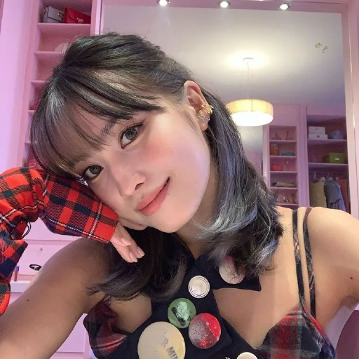 Momo gallery image