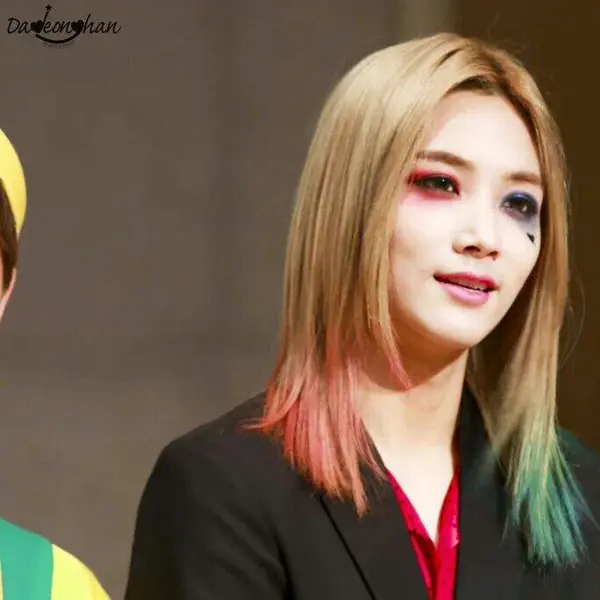 Jeonghan gallery image