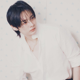 Lee Know gallery image