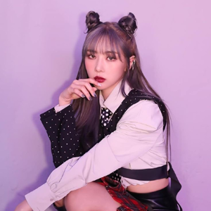 Yoohyeon gallery image