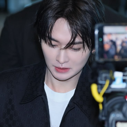 Lee Know gallery image