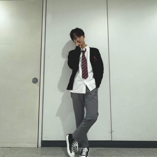عکس گالری Lee Hanbin