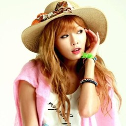 Hyuna gallery image