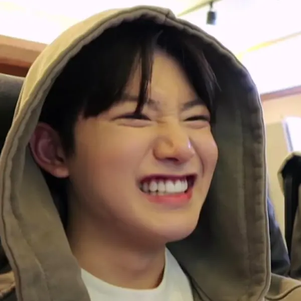 Kim Junkyu gallery image