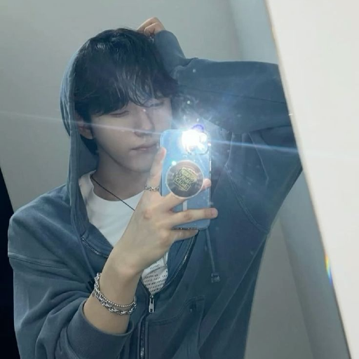 Gambar galeri Seo Kyoungbae