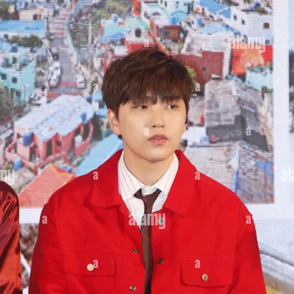 Gambar galeri Lee Junghwan
