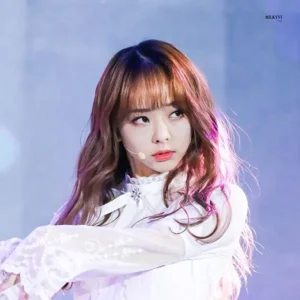 Vivi gallery image