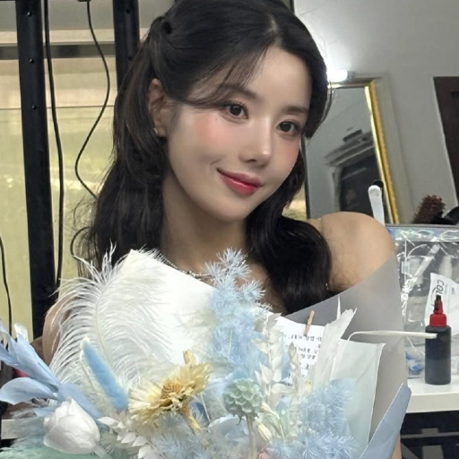 Eunbi gallery image