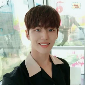 Yang Hongseok gallery image