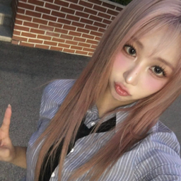 Koo Hanna gallery image