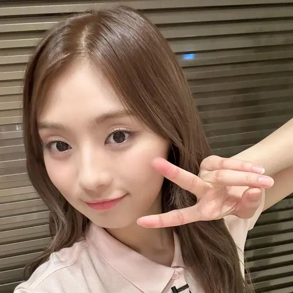 Hyeonju gallery image