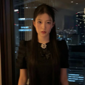 Yoon Jiyoon gallery image