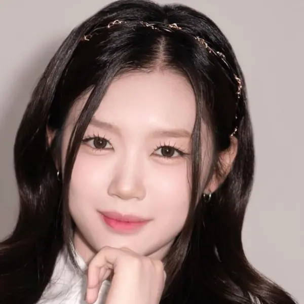 Gong YuBin gallery image