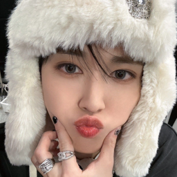 Shiroiwa Ruki gallery image