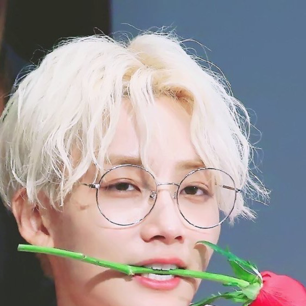 Jeonghan gallery image