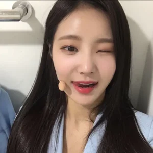 Yeonwoo gallery image