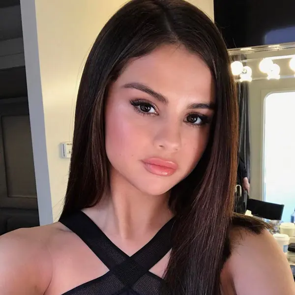 Selena Gomez gallery image