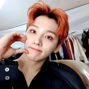 Jeon Woong gallery image