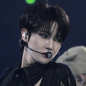 Renjun gallery image