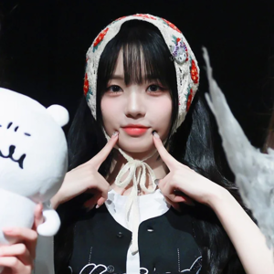 Kim ChaeWon gallery image