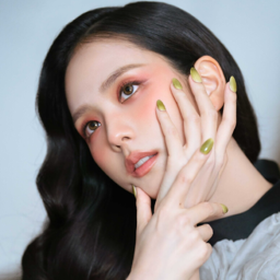 Jisoo gallery image